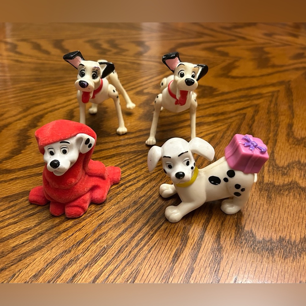 Disney's 101 Dalmations Dog Figure PVC Plastic Toy Lot Of 4 Various Collectible